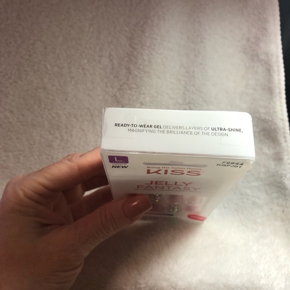 FINAL SALE- LEAVING CLOSET-NO FURTHER DISCOUNTS - Picture 5 of 6